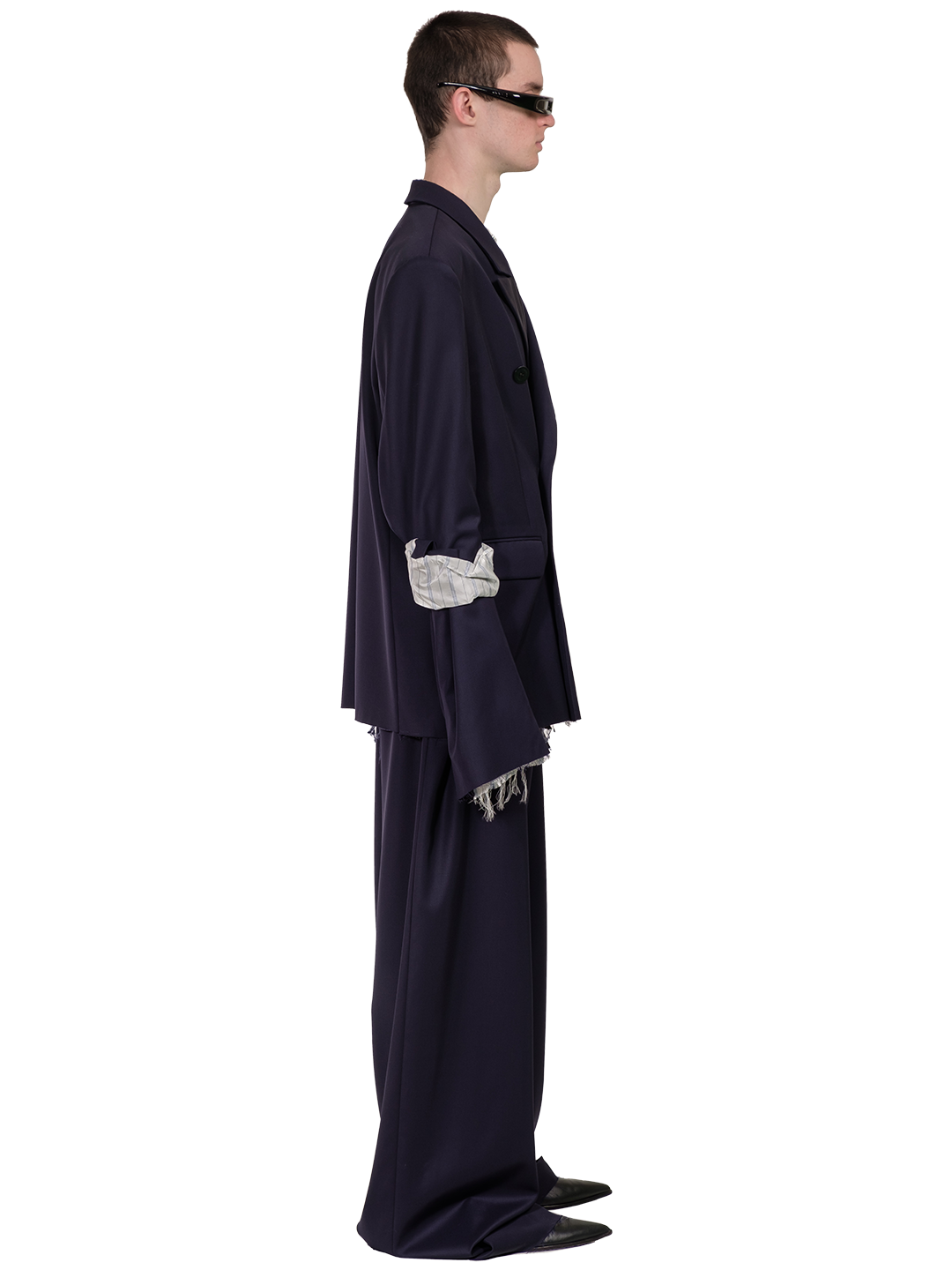 FOLDED TROUSERS